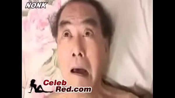 Nóng Japanese busty nurse fuck grandpa (Who is she Phim ấm áp