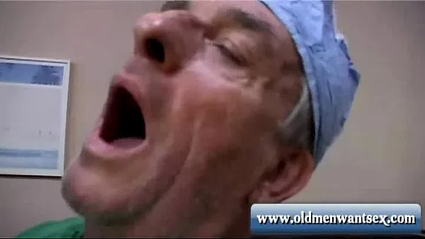Old man Doctor fucks patient Film hangat yang hangat
