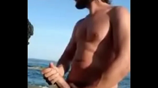 Hotte Big dick men on the beach varme film