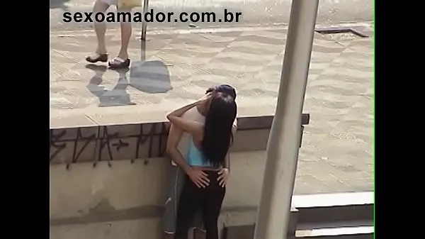 گرم Amateur video caught boy giving his girlfriend a finger in full daylight on the Maria Paula viaduct گرم فلمیں