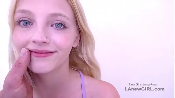 Hotte Cute blonde teenie gets fucked at modeling audition varme film