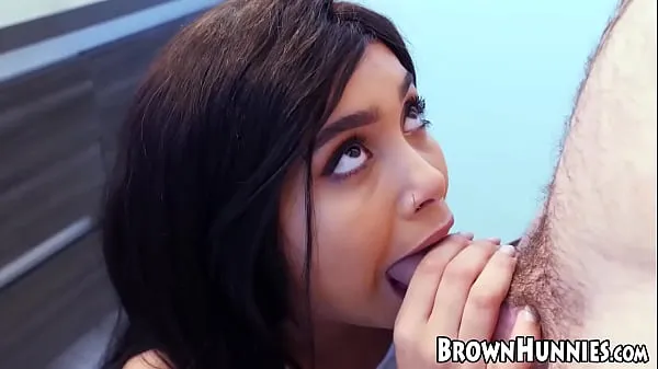 뜨거운 Brown hunny Aaliyah Hadid fucked in both tight holes 따뜻한 영화