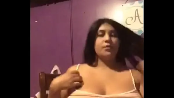 ホットな Mexican flashes huge tits 温かい映画