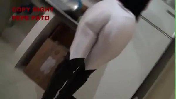 Hot Lady in shiny white lycra leggings warm Movies