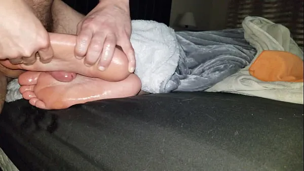 Hot Cumming on wife's feet warm Movies