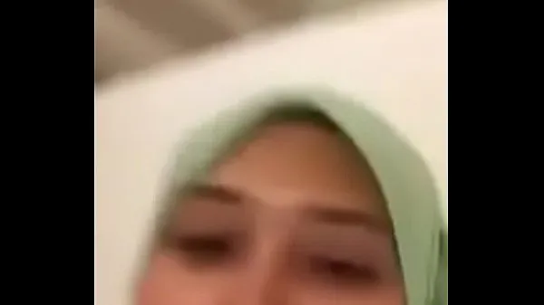 Hot Green tudung malay blowjob with sex in hotel warm Movies