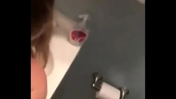 Blonde Nashville teen having sex in the bath Filem hangat panas