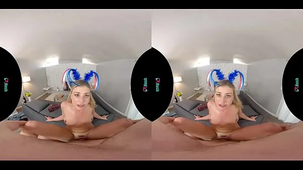गर्म Busty blonde sucking and fucking at fourth of July party in virtual reality गर्म फिल्में