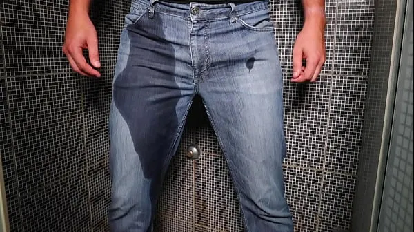 Hot Guy pee inside his jeans and cumshot on end warm Movies