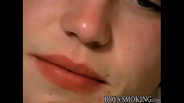 Hotte Cutest twink Jeremiah Johnson self sucks in smoking solo varme filmer