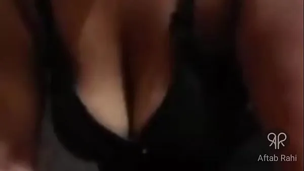 Hete My step mom is showing her big boobs to my friends warme films