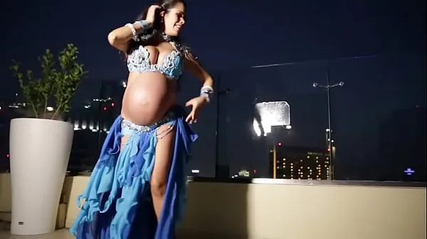 Gorące Pregnant Belly Dancerciepłe filmy