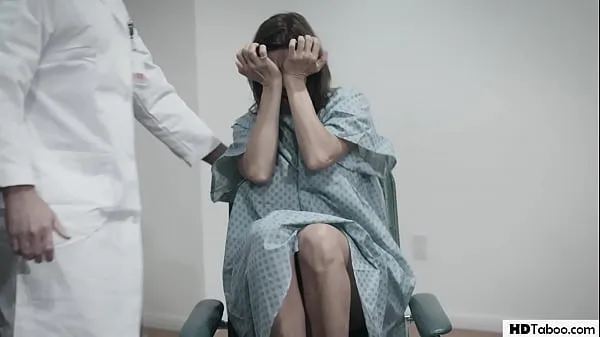 Películas calientes MILF tetona follada por el personal del hospital - Alexis Fawx, Bobbi Dylan cálidas