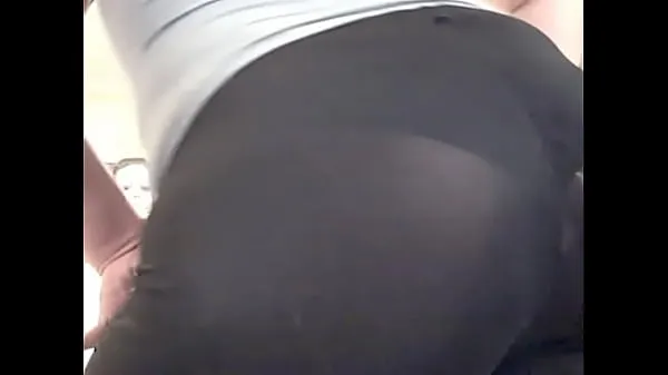热PAWG Shaking Big Ass in Transparent Yoga Pants温暖的电影