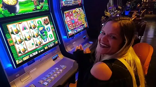 热I gave pussy to strangers after winning at Casino in Las Vegas !!! Butt Paty, El Toro De Oro温暖的电影