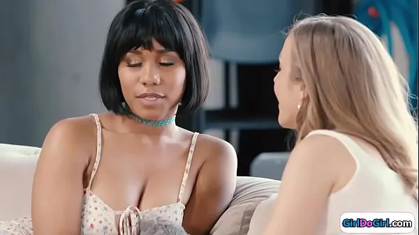 Hete Blonde tells her ebony gf that shes a bore lately and wonders where her old me gets her into trying out something new and they start licks her black friends pussy before letting her taste her pussy for the first time warme films