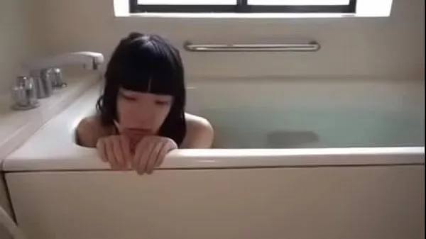 Beautiful teen girls take a bath and take a selfie in the bathroom | Full HD Filem hangat panas