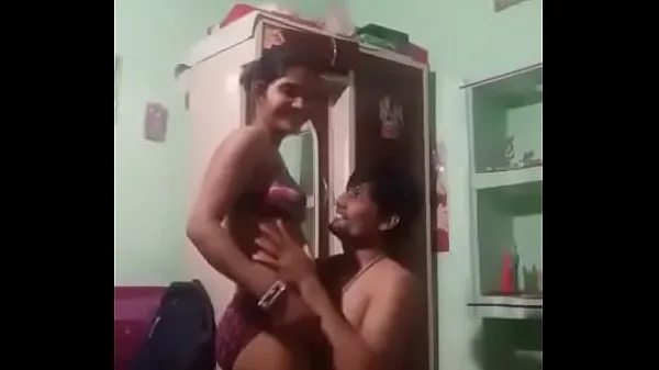 Film caldi Desi sexy bhabi si diverte con il suo devar dopo aver scopato di piùcaldi