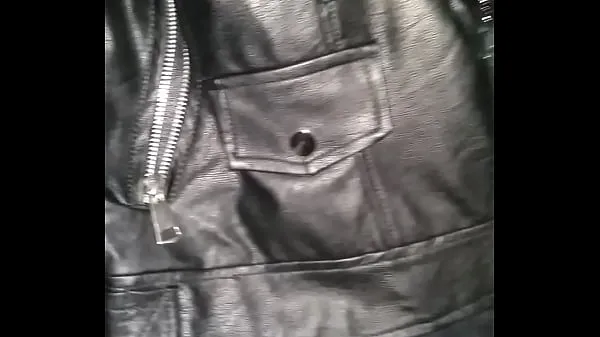 Cum on jacket leather my step sister Films chauds