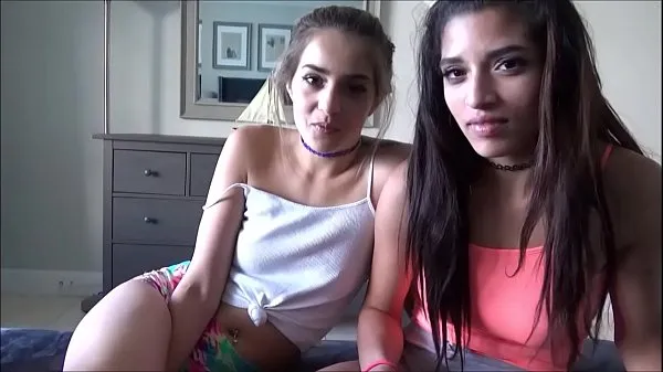 Gorące Latina Teens Fuck Landlord to Pay Rent - Sofie Reyez & Gia Valentina - Previewciepłe filmy