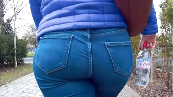 Hete Candid big ass blonde in tight jeans warme films
