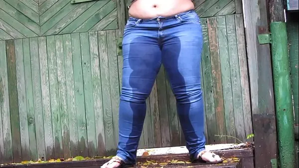 Golden showers and farting in public outdoors. Amateur fetish compilation from chic bbw with big booty and hairy pussy Film hangat yang hangat