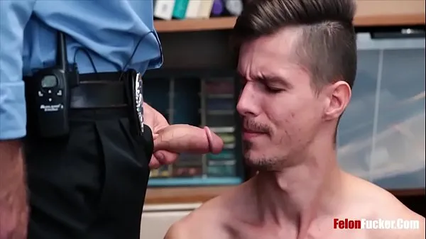 Hotte Super Straight Bro Sucks Gay Cop To Get Out Of A Sticky Situation varme film