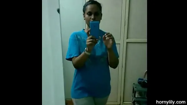 Hotte Indian Girl Changing Her Sports Wear After Gym Homemade varme film