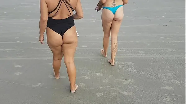 Gorące Me and my friend enjoying tasty on the beach !!! Honey Fairy - Paty Butt - El Toro De Orociepłe filmy