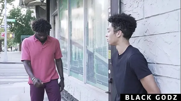 BlackGodz - Black God Pounds A Newcomer’s TIght Asshole Filem hangat panas