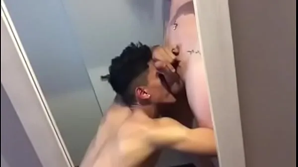 Young man sucking the cock of Gia Itzel Pornstar MEXICANA Film hangat yang hangat