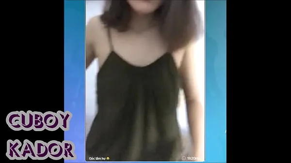 Populárne Kieu NI from Rach Gia accidentally revealed a beautiful nipple on bigo live horúce filmy