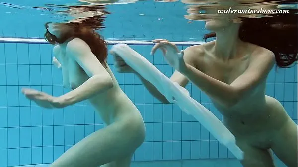 Vroči Lera and Sima Lastova sexy underwater girl topli filmi