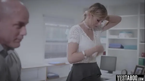 Kuumia Office harrasment with a hot blonde MILF lämpimiä elokuvia