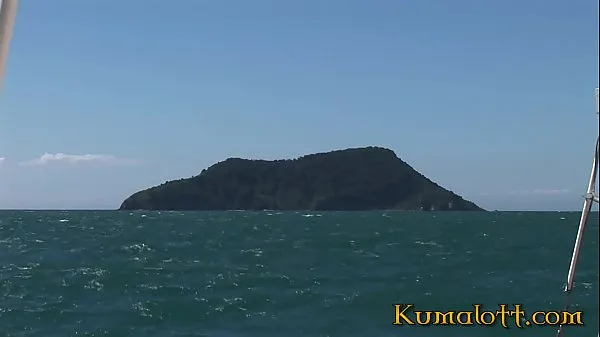 Kumalott - Hardcore DP on Big Tits Brunette on Boat Film hangat yang hangat
