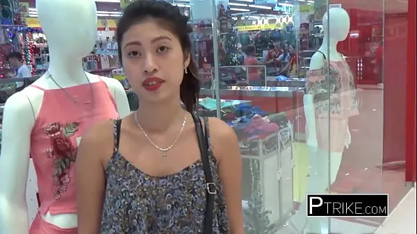 Καυτές Asian teen slut takes a shower and plays ζεστές ταινίες