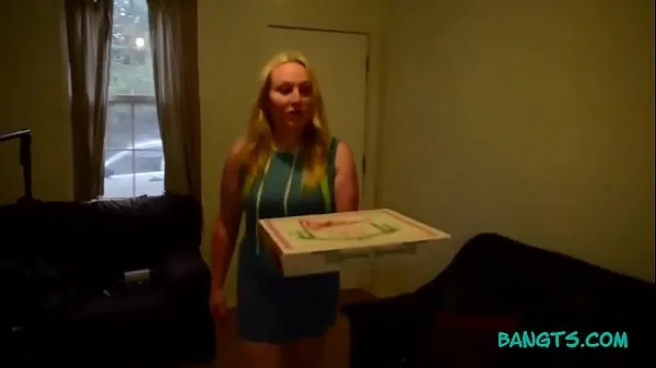 Gorące Shemale Pizza Delivery Orgyciepłe filmy