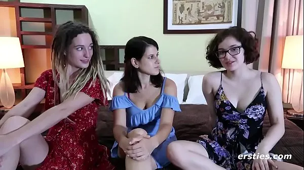 Vroči Amazing All Natural Lesbian Threesome topli filmi