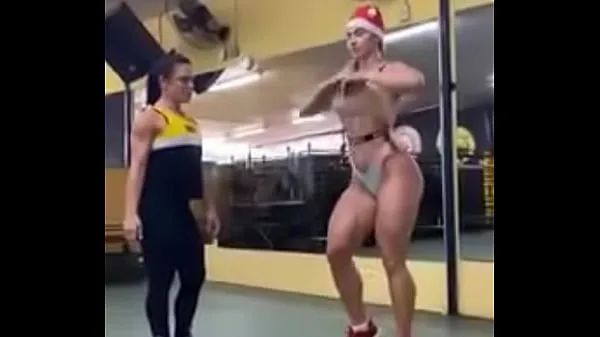 गर्म Fitness Babe Mommy Training Naked In Gym गर्म फिल्में