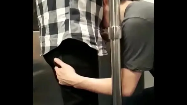 Menő boy sucking cock in the subway meleg filmek