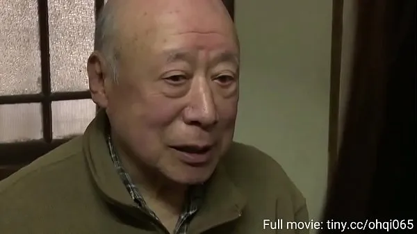 热His son was gone and his father was secretly sleeping with his daughter-in-law温暖的电影