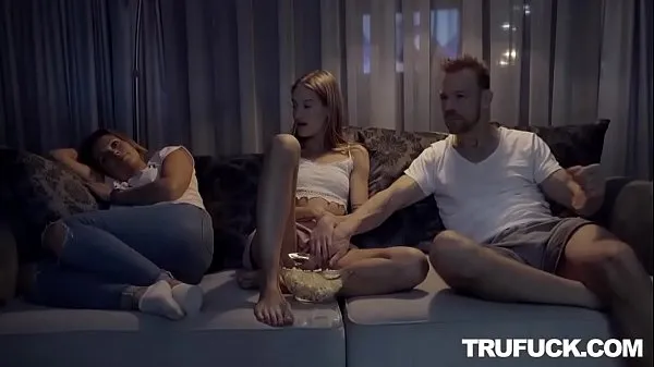 Hotte Family Fucks Tiffany Tatum varme film