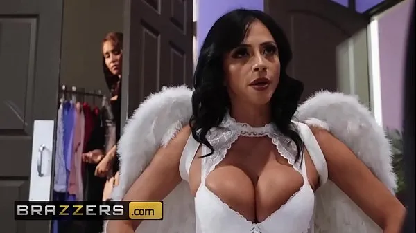 गर्म Hot And Mean - (Ariella Ferrera, Isis Love) - MILF Witches Part 1 - Brazzers गर्म फिल्में