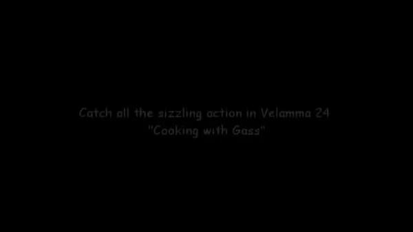 热Velamma Episode 24 - Cooking with Ass温暖的电影