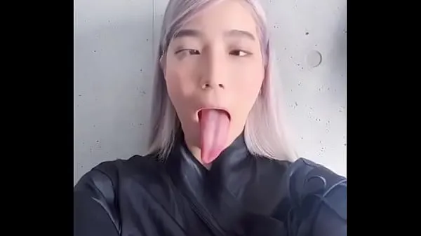 Vroči Ahegao slut with long tongue topli filmi