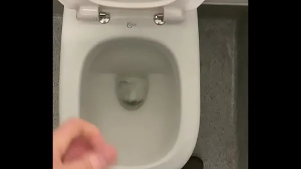 Nóng Masturbating in marketplace in public toilets very risky Phim ấm áp