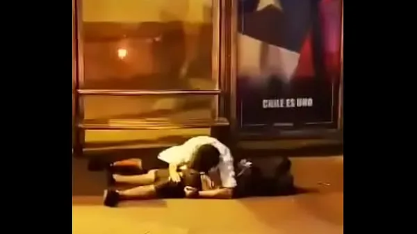 أفلام ساخنة I catch a boy giving a blowjob to his friend in the middle of the street of Santiago de Chile دافئة