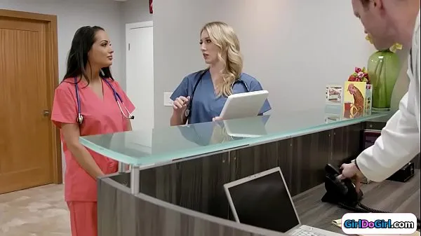 Blonde doctor shows her brunette intern around the not really cheerful and the intern suggests to have some quality time right here to up her kisses the doctor sucks on her tits and licks her wet she facesits her Filem hangat panas