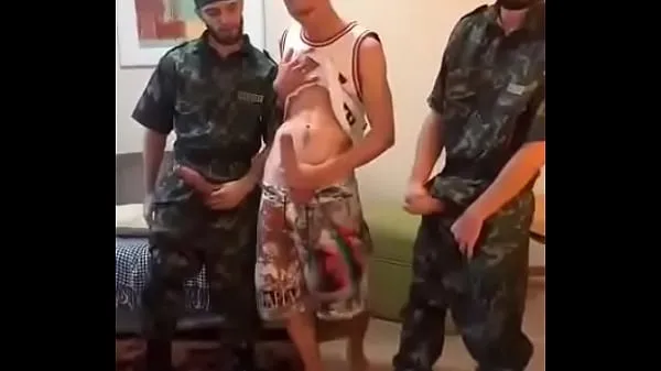 أفلام ساخنة Chechen boys are getting wild دافئة