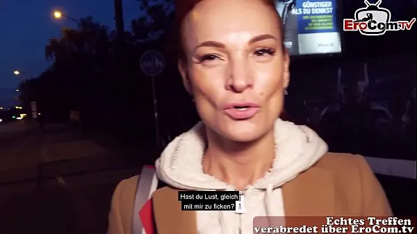 Gorące skinny redhead slut pick up at casting EroCom Date on Berlin Streetciepłe filmy